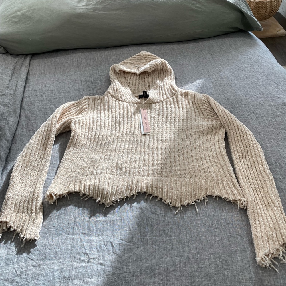 Aqua brand sweater. NWT.